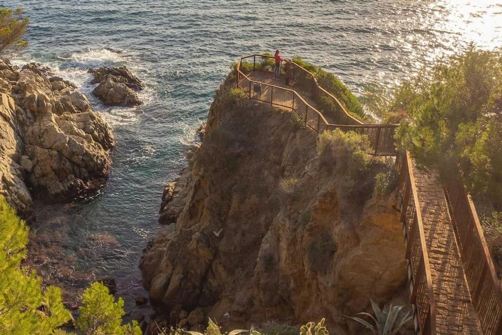 Somriu Apartament Fenals Platja Lloret de Mar Bagian luar foto